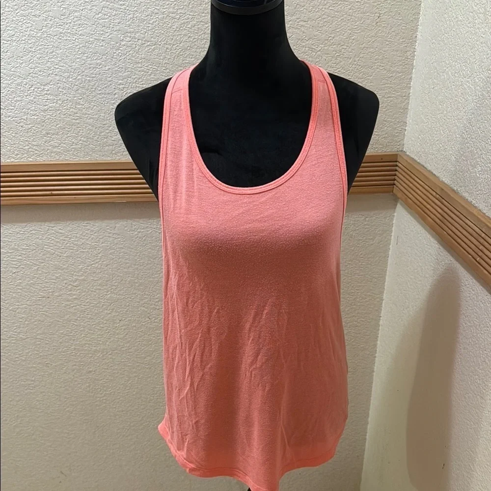 Bundle of 2 Nike Women's Pink and Coral Tank Tops Size S!!